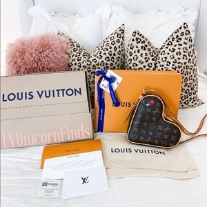 🦄 SUPER RARE!!! 🦄 LOUIS VUITTON GAME ON CŒUR
